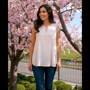 Candie's lace up shoulder top size L Brand New Women's